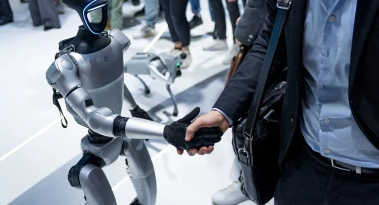 Unitree G1 handshake at event